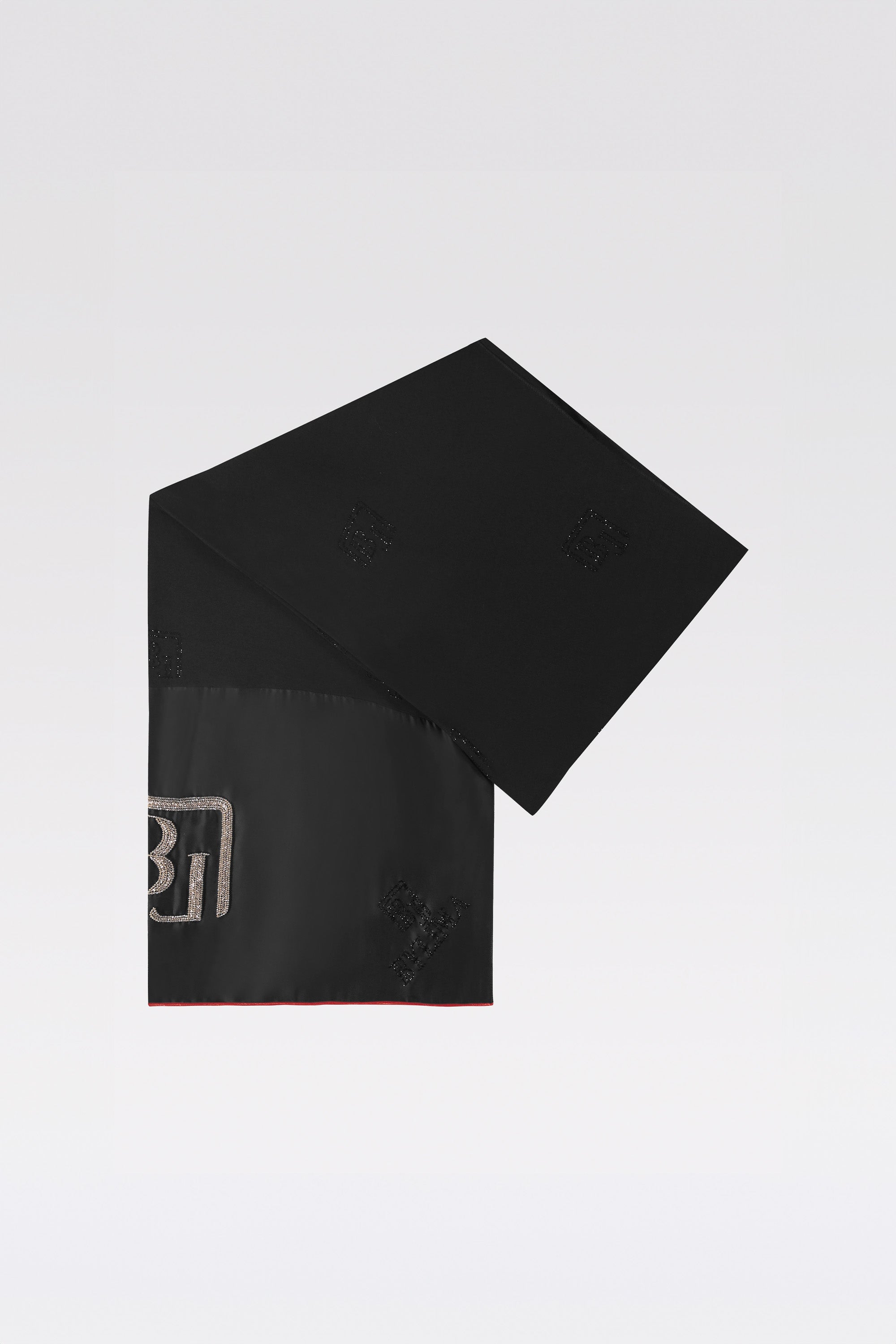 Scarf_Black6_Detail.jpg