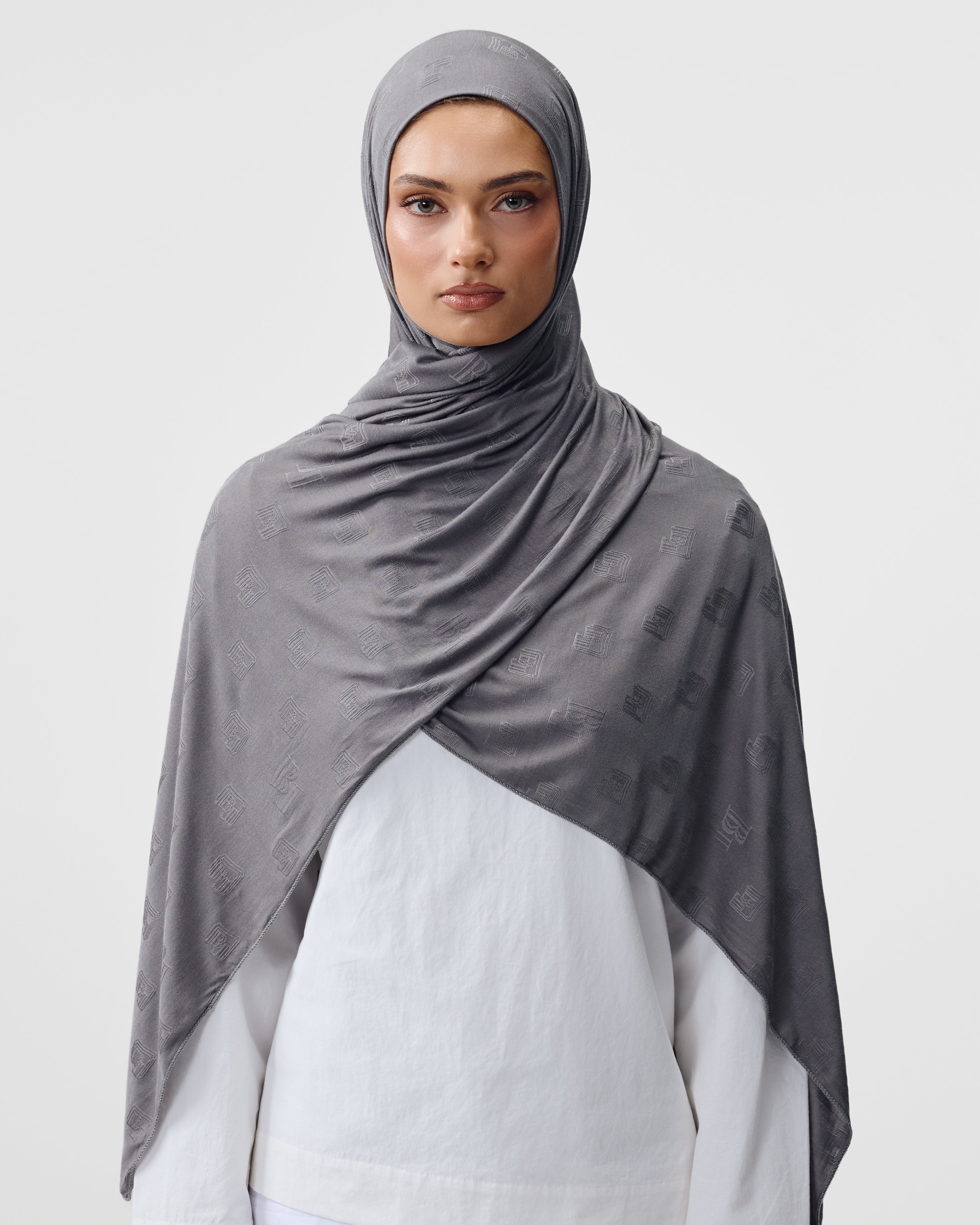 FRAMED_SCARF__CHARCOAL.jpg