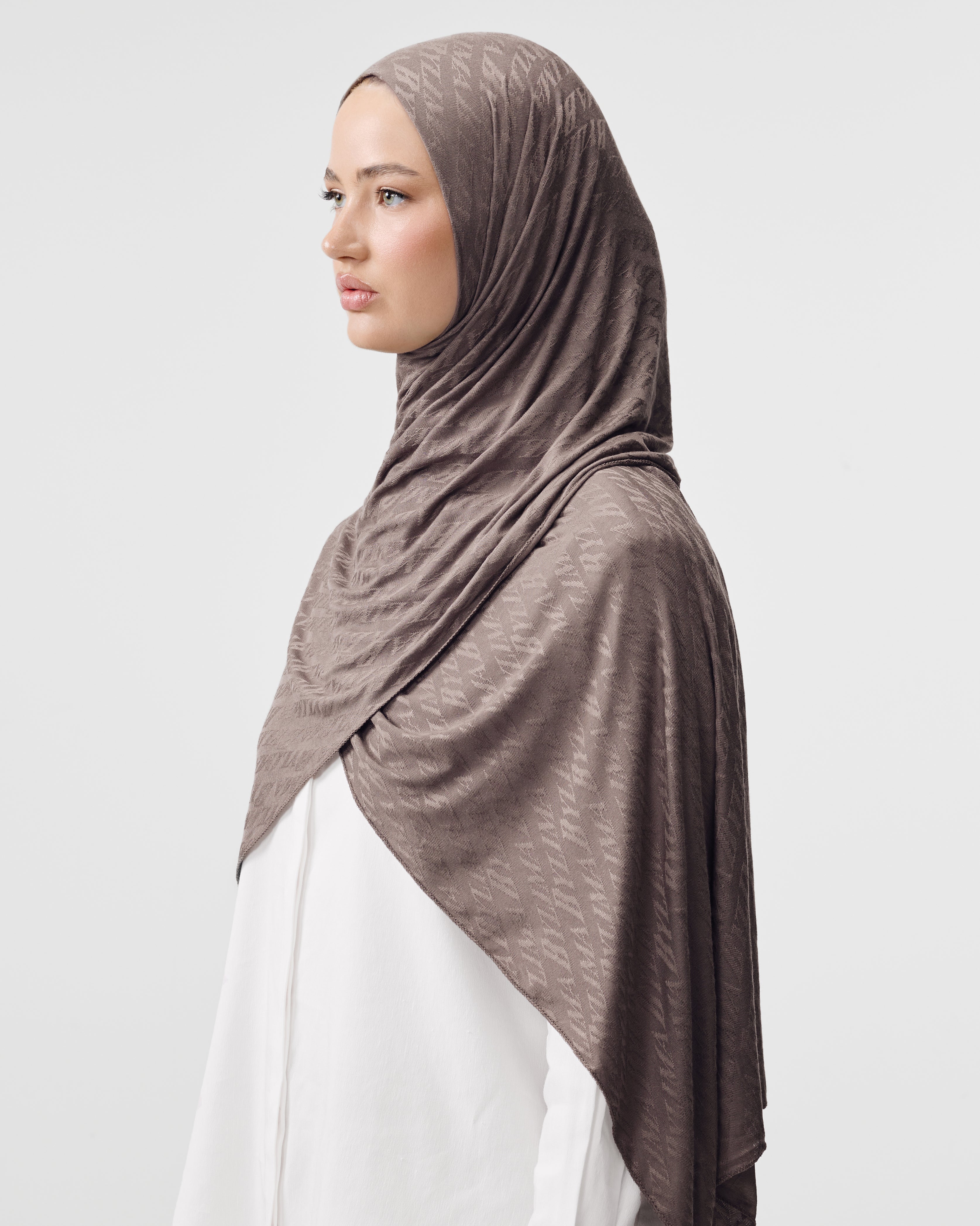 PRESENCE SCARF 'DARK OAK'