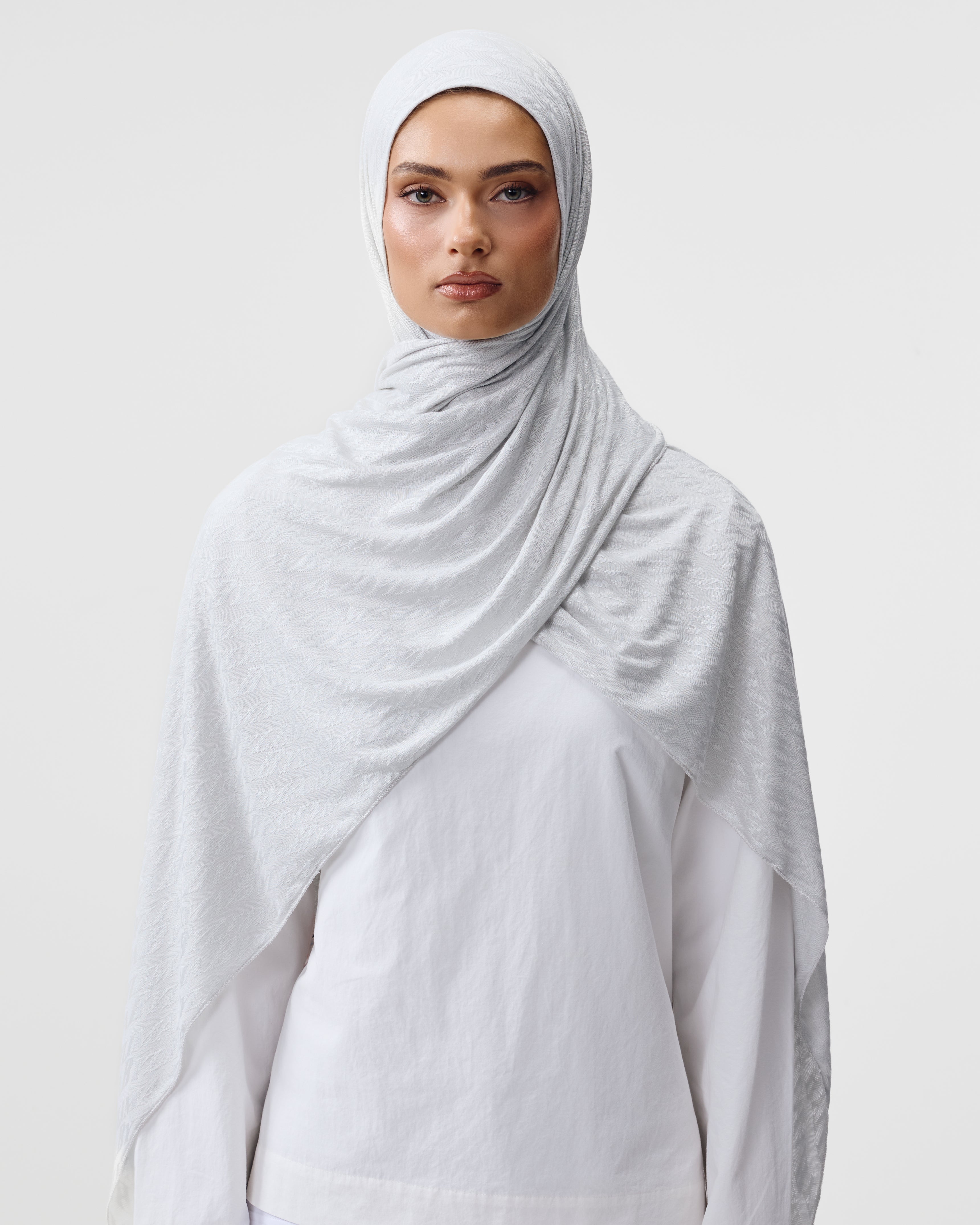 PRESENCE SCARF 'PEARL GREY'